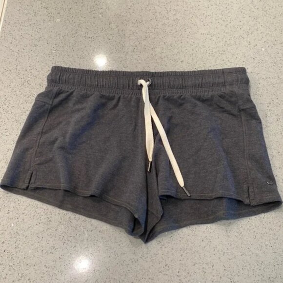 lululemon athletica Pants - Dark Grey Lululemon Shorts (Size 4)